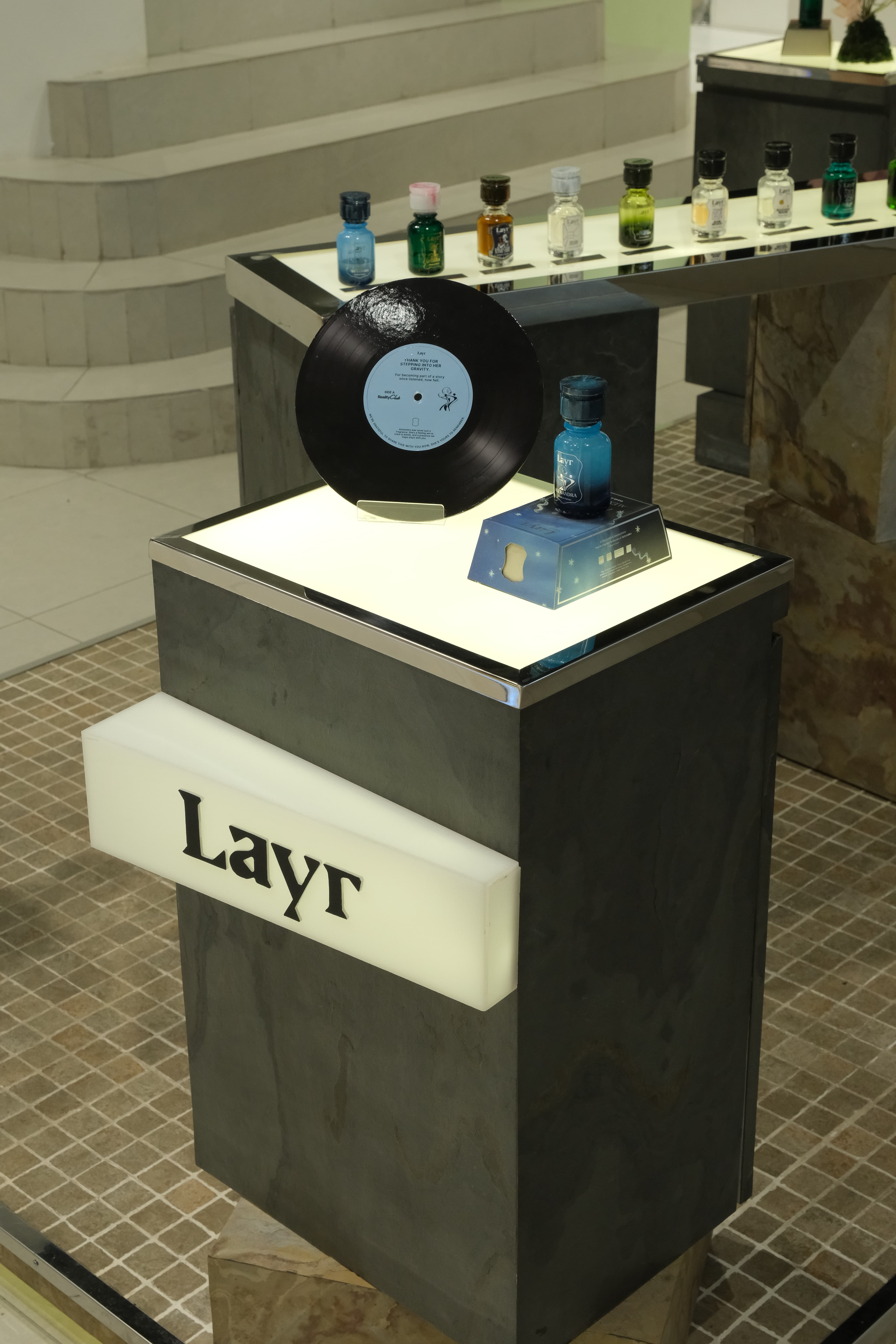 LAYR